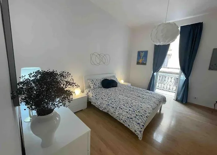 Domus Esquilino Апартаменты *